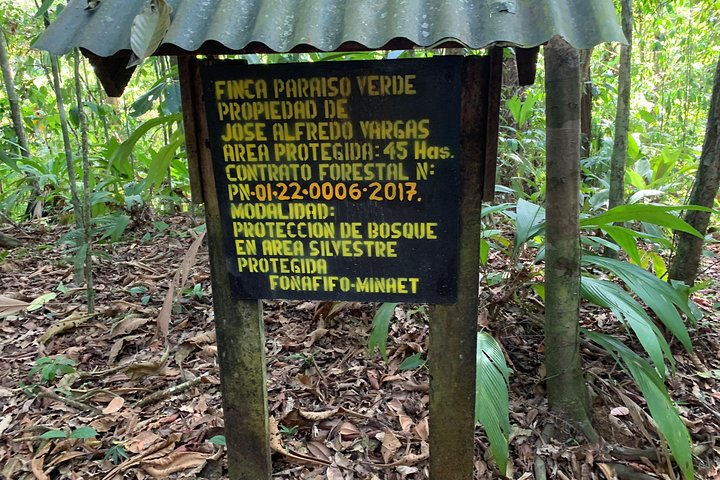 entrence to paraisoverde-corcovado